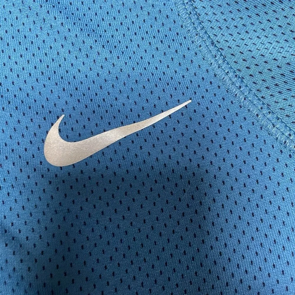 Nike Womens XS Zonal Cooling‎ Relay Short Sleeve